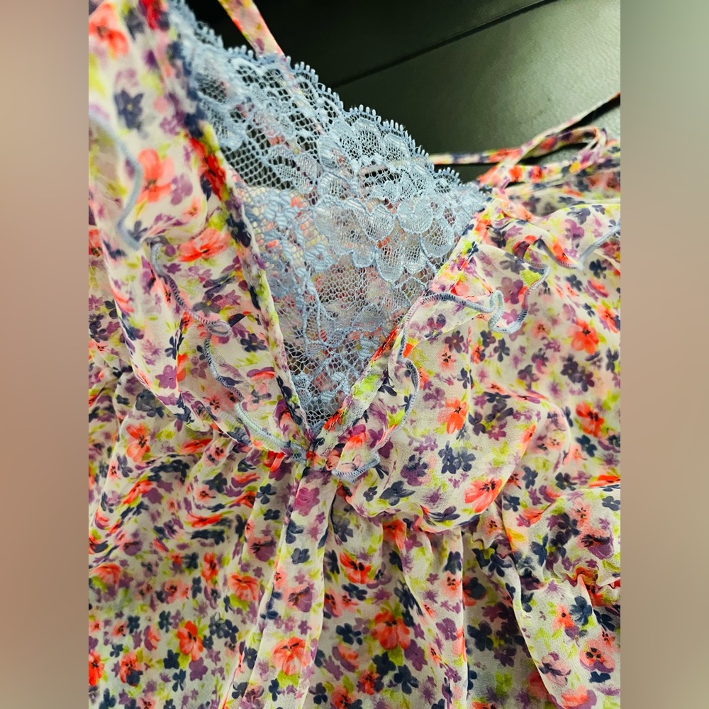 Victoria's Secret Multicolor Floral Chiffon Camisole - Picture 9 of 12
